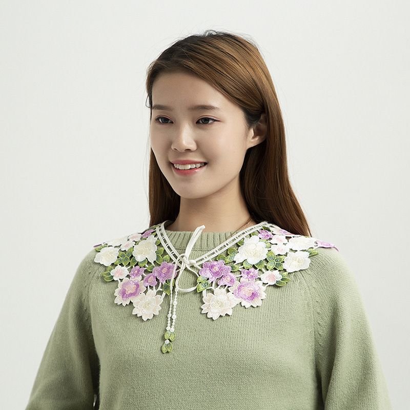 Women Classic Flower Embroidery Design False Collar
